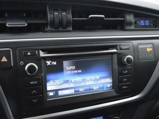 Toyota Auris Hybrid Touring Sports 1.8 73kW