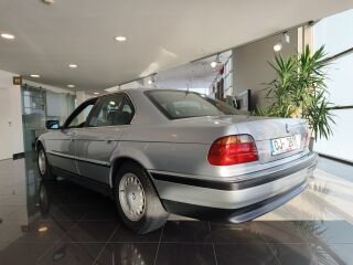 BMW 735 3.5 R6 173kW