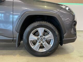 Toyota RAV4 Luxury 2.5 131кВ