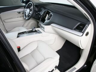 Volvo XC90 AWD MOMENTUM PRO INTELLI SAFE MY20 2.0 B5 KERS Mild Hybrid 183kW