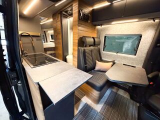 Adria SUPERTWIN 700SGX PTR MERCEDES-BENZ PREMIUM 2.0 140kW
