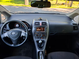 Toyota Auris 2.2 130kW