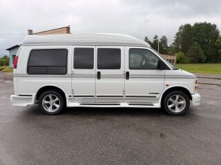 GMC Savana American road ultra 5.7 190kW