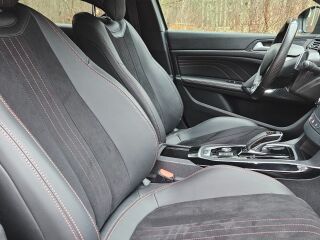 Peugeot 308 GT Black Pack BlueHDI 130 AT8 1.5 96kW