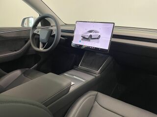 Tesla Model Y Long Range All-Wheel Drive 179kW
