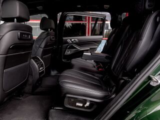 BMW X7 M50 Individual 4.4 V8 390кВ