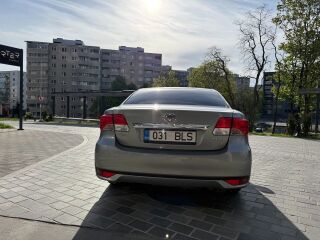 Toyota Avensis Linea Sol 1.8 108kW
