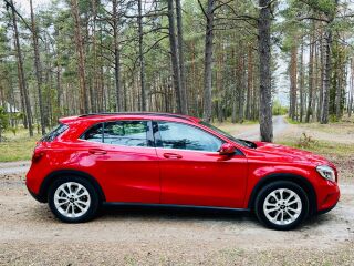 Mercedes-Benz GLA 200 2.0 100kW