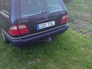 Mercedes-Benz E 320 3.2 165kW