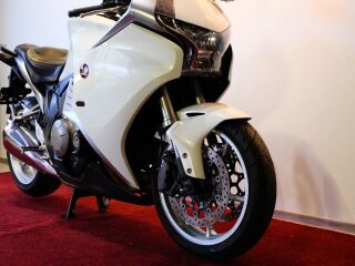 Honda VFR 1200 V4 127кВ