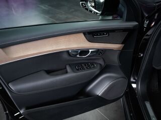 Volvo XC90 AWD 2.0 T8 228кВ