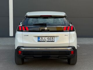 Peugeot 3008 PureTech 1.2 96kW