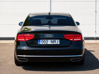 Audi A8 Luxury Comfortline W12 LOOK 3.0 184kW