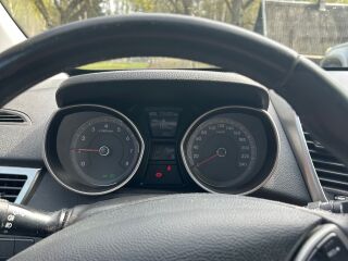 Hyundai i30 1.4 R4 16V 73kW