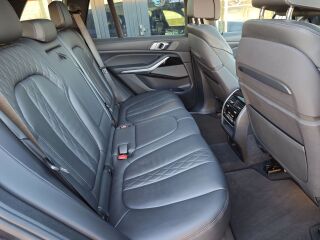 BMW X5 xDrive M-Sport Individual 3.0 195kW