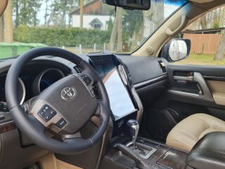 Toyota Land Cruiser 4.5 V8 BiTurbo 195kW