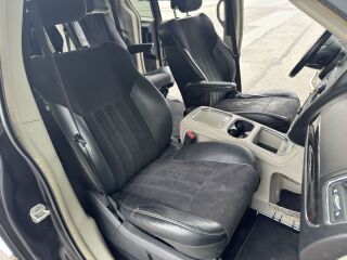 Lancia Voyager Platinum 2.8 120кВ