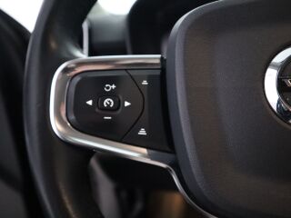Volvo XC40 AWD Inscription 2.0 R4 140кВ