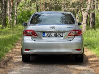 Toyota Corolla 1.6 97кВ