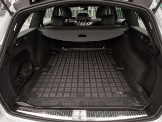 Mercedes-Benz E 200 Avantgarde AMG Line 2.0 135kW