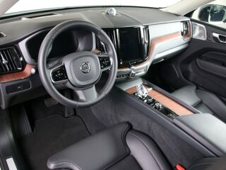 Volvo XC60 AWD ULTIMATE DARK LUXURY XENIUM FULL 2.0 B5 KERS Mild Hybrid 184kW