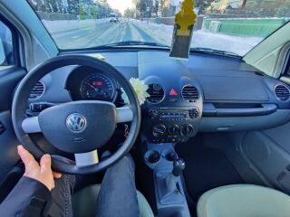 Volkswagen New Beetle 1.6 75кВ
