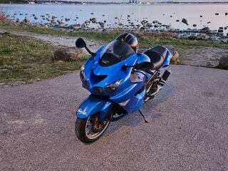 Kawasaki ZZ - R 1400 ZX - 14 R4 140kW