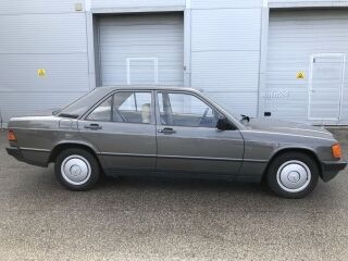 Mercedes-Benz 190 2.0 90kW
