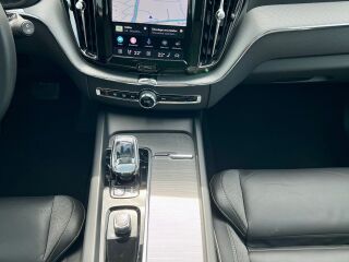 Volvo XC60 AWD R-Design Mild Hybrid 2.0 B4 145kW