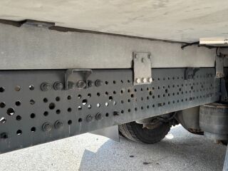 Mercedes-Benz Actros 1835 4x2 SIDE OPENING + CARRIER SUPRA 1150  260kW