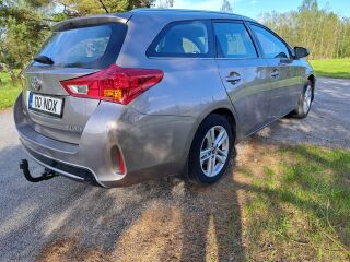 Toyota Auris 1.6 97kW