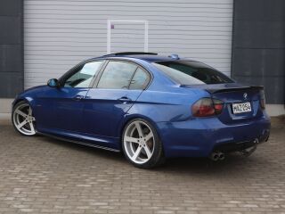 BMW 330 M-pakett 3.0 220kW