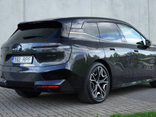 BMW iX xDrive 40 102kW