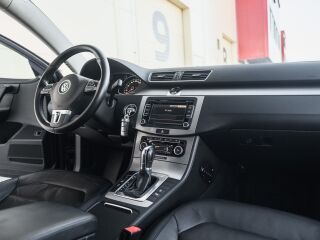 Volkswagen Passat Variant EcoFuel Highline 1.4 R4 TSI 110кВ