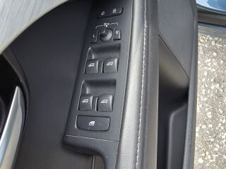 Volvo V70 Inscription 2.4 R5 158kW