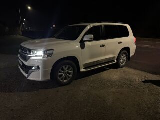 Toyota Land Cruiser 4.6 227kW
