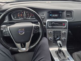 Volvo V60 2.0 140kW