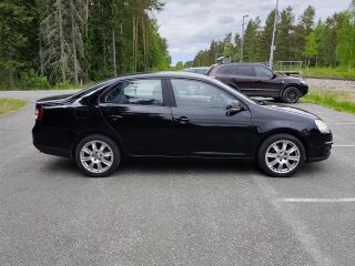 Volkswagen Jetta 1.6 BSE 75kW