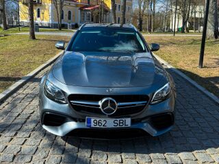 Mercedes-Benz E 350 AMG pakett 3.0 190kW