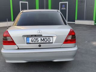 Mercedes-Benz C 220 3.2 162kW
