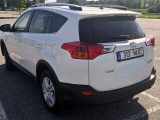 Toyota RAV4 2.0 111kW