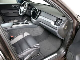 Volvo XC60 AWD ULTIMATE DARK INTELLI SAFE PRO MY24 2.0 B5 KERS Mild Hybrid 184kW