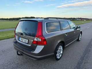 Volvo V70 Momentum 2.0 R5 D3 120кВ