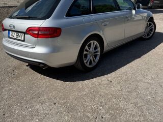 Audi A4 A4 B8 3.0 150kW