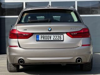 BMW 530 xDrive Touring Individual 3.0 195kW