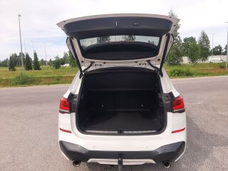 BMW X1 M-Pakett xDrive herman-kardon 2.0 140kW