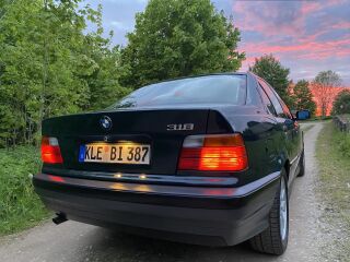 BMW 318 1.8 83kW