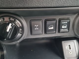 Nissan Navara 2.3 140kW