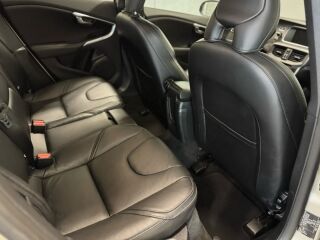 Volvo V40 Facelift Momentum 2.0 110kW