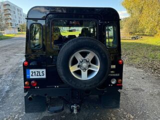 Land Rover Defender Experience 2.4 90kW